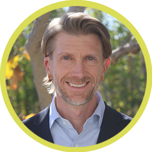 Sean henderson circle headshot